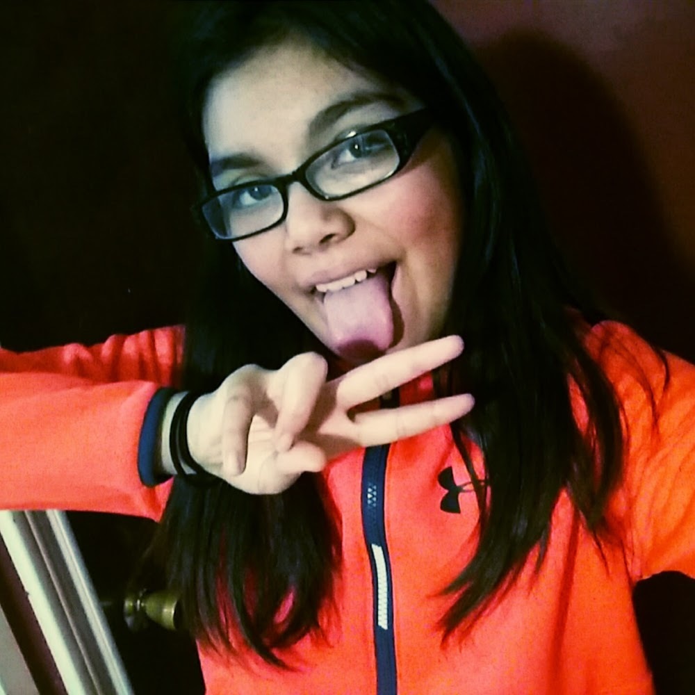 Meet your Posher, Itzel